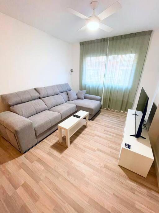Modern Apartment In Malaga - Rosas Bagian luar foto