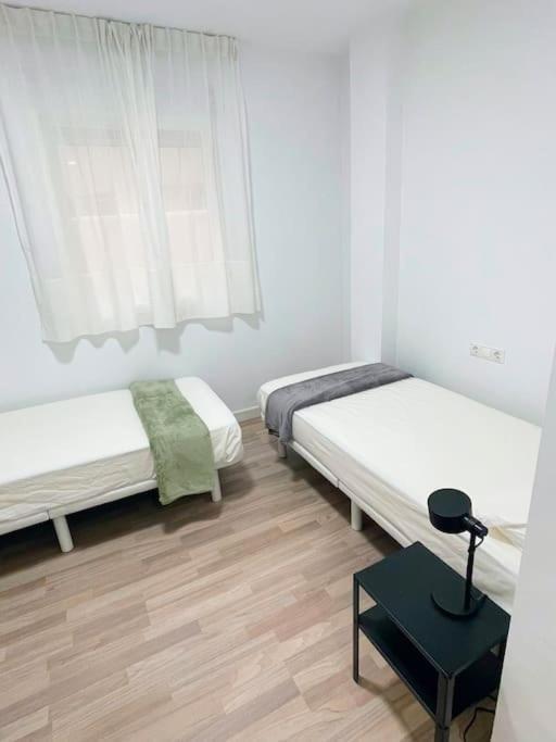 Modern Apartment In Malaga - Rosas Bagian luar foto