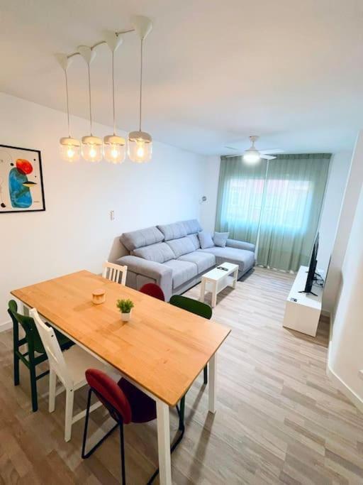 Modern Apartment In Malaga - Rosas Bagian luar foto