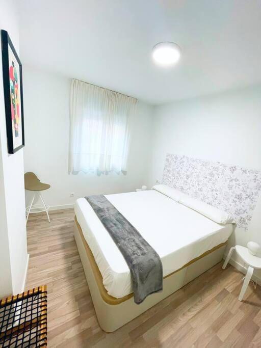 Modern Apartment In Malaga - Rosas Bagian luar foto