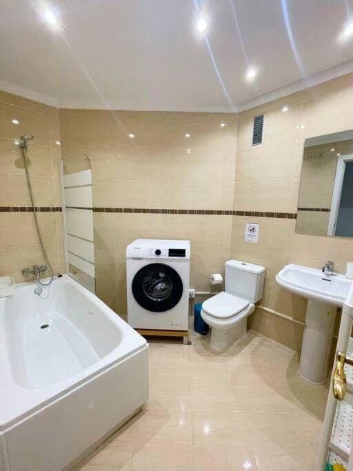 Modern Apartment In Malaga - Rosas Bagian luar foto